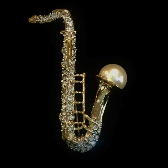 Vintage Fifth Avenue Saxaphone Pin with Swarovski Crystals - Picture 3 of 5